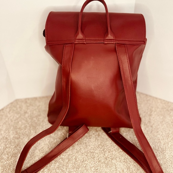 Floral Embroidered Backpack - Picture 2 of 4